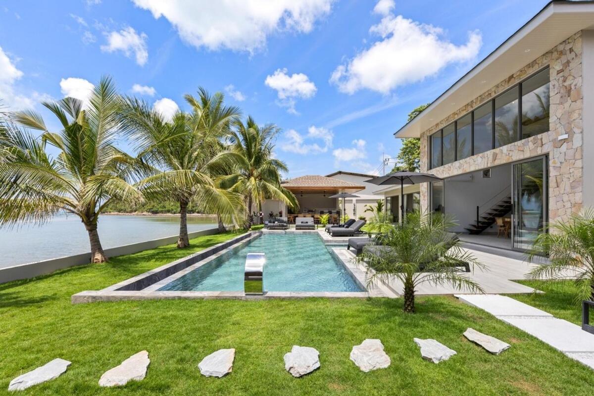 Luxury Beachfront Fisherman's Village *